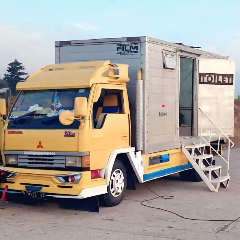 Toilet Truck